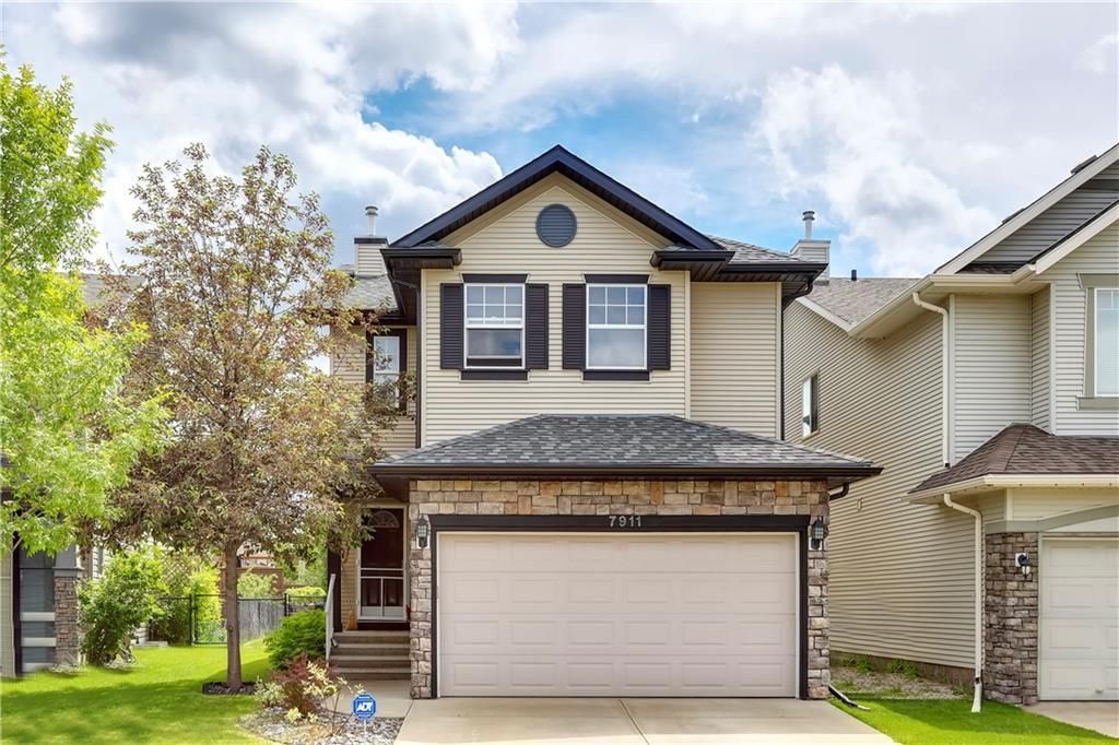 I have sold a property at 7911 COUGAR RIDGE AVENUE SW in Calgary
